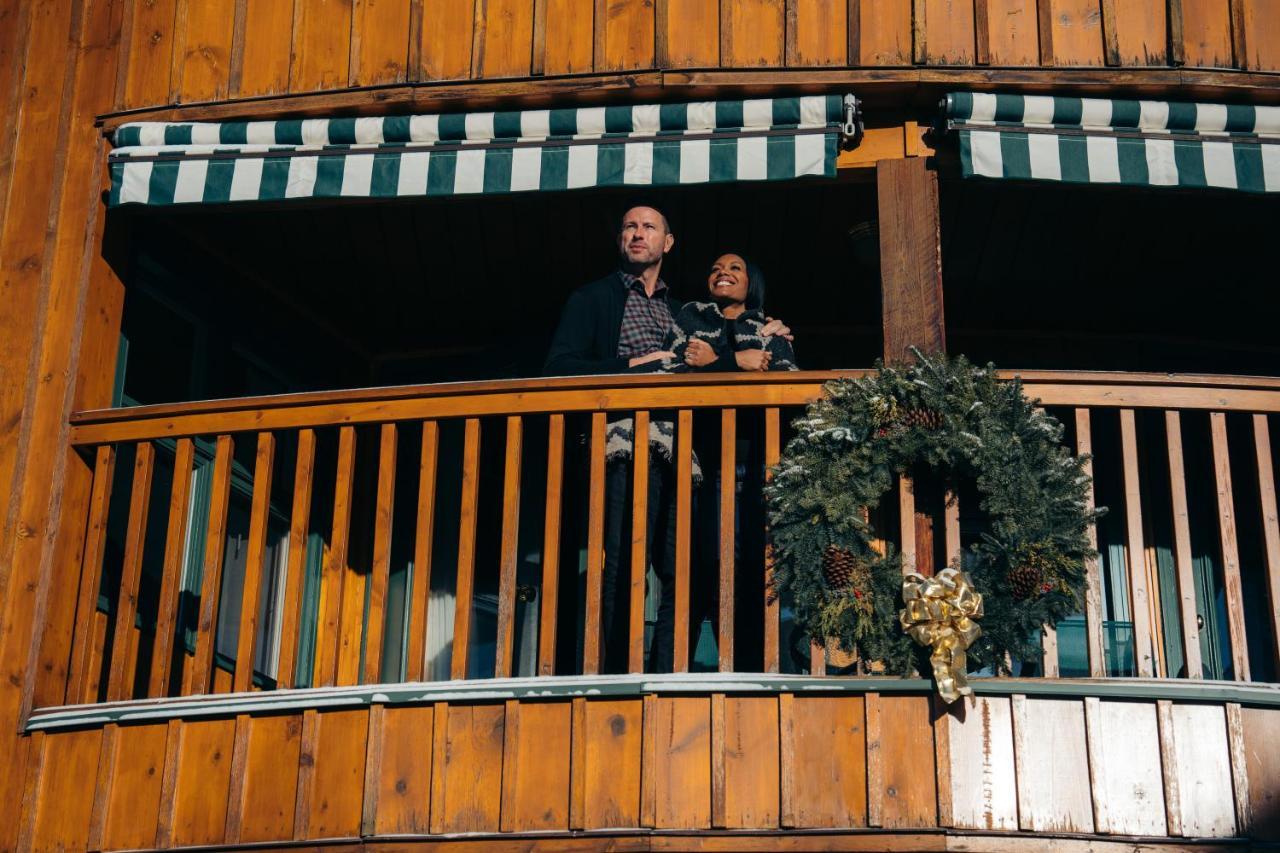 Post Hotel & Spa Lake Louise Extérieur photo