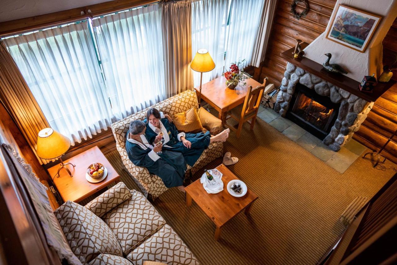Post Hotel & Spa Lake Louise Extérieur photo