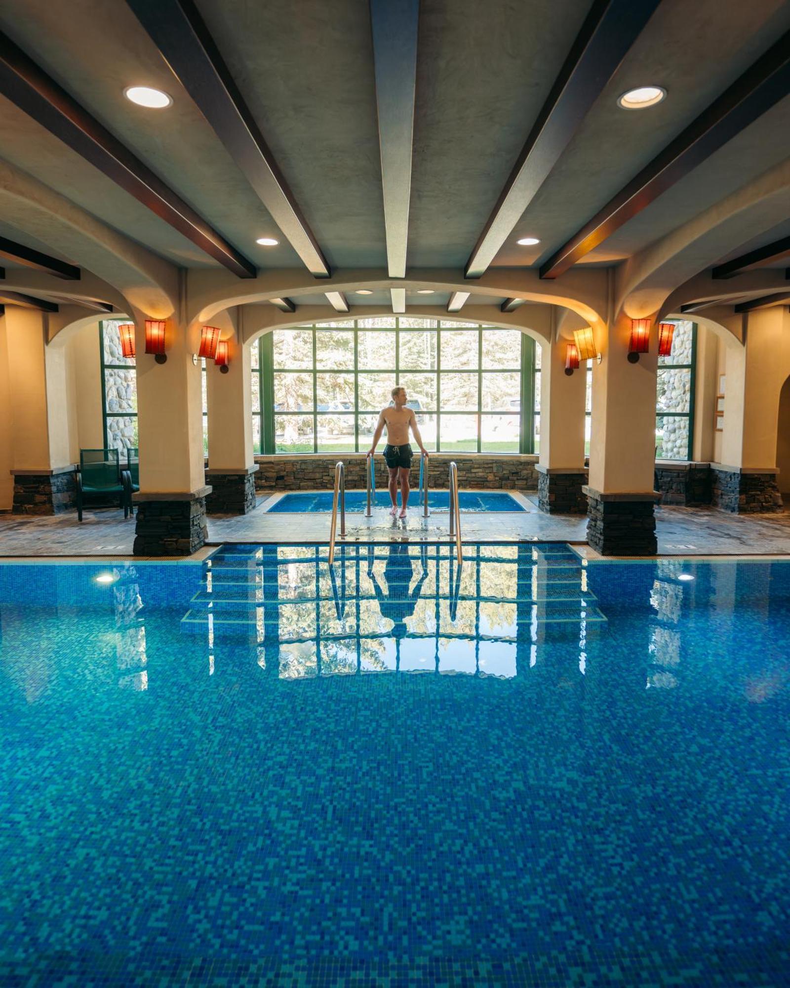 Post Hotel & Spa Lake Louise Extérieur photo