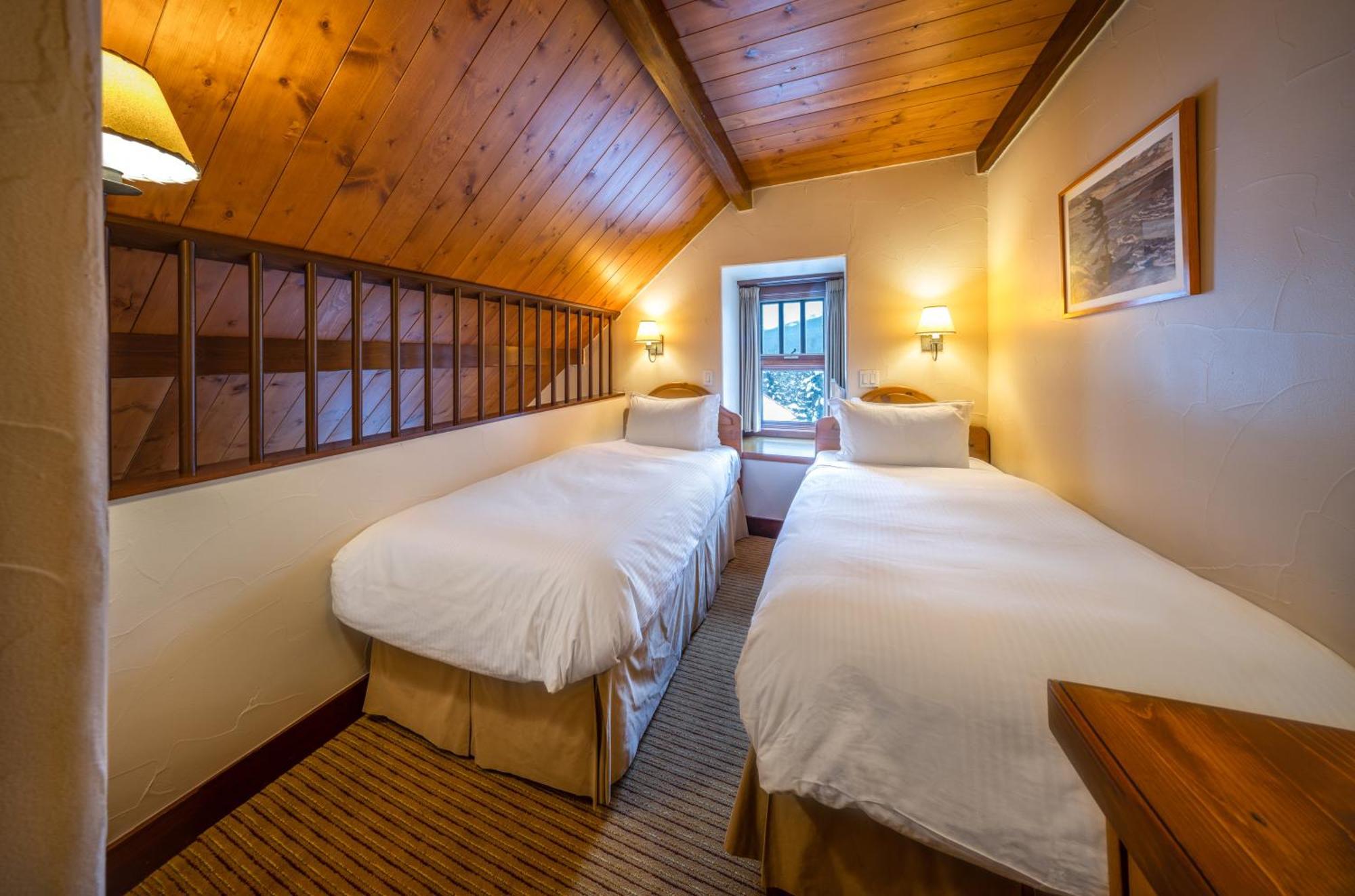 Post Hotel & Spa Lake Louise Extérieur photo