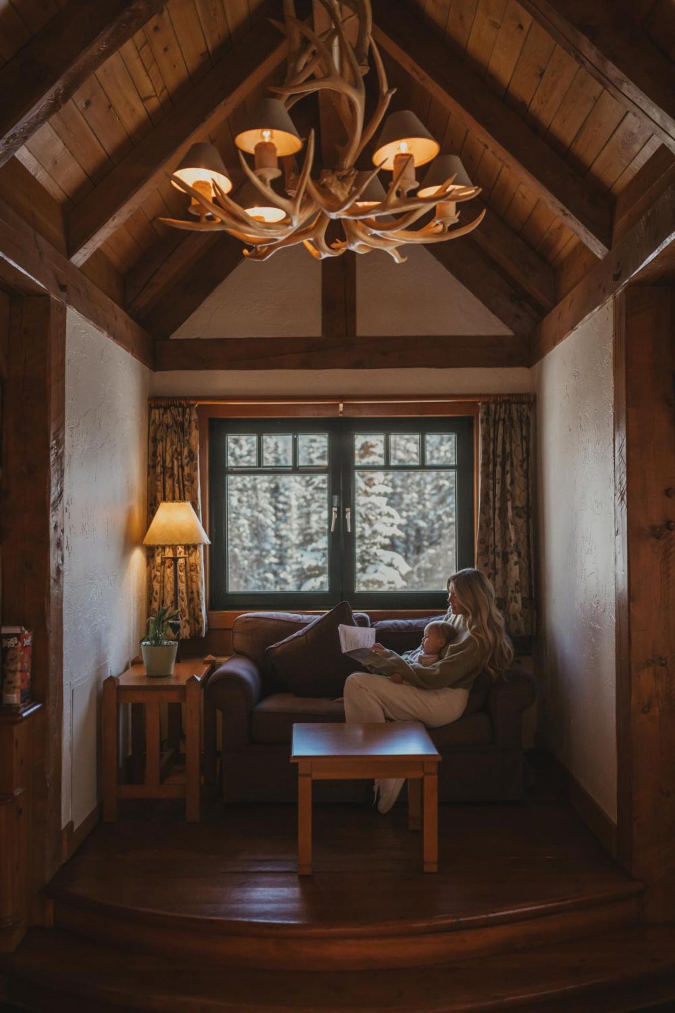 Post Hotel & Spa Lake Louise Extérieur photo